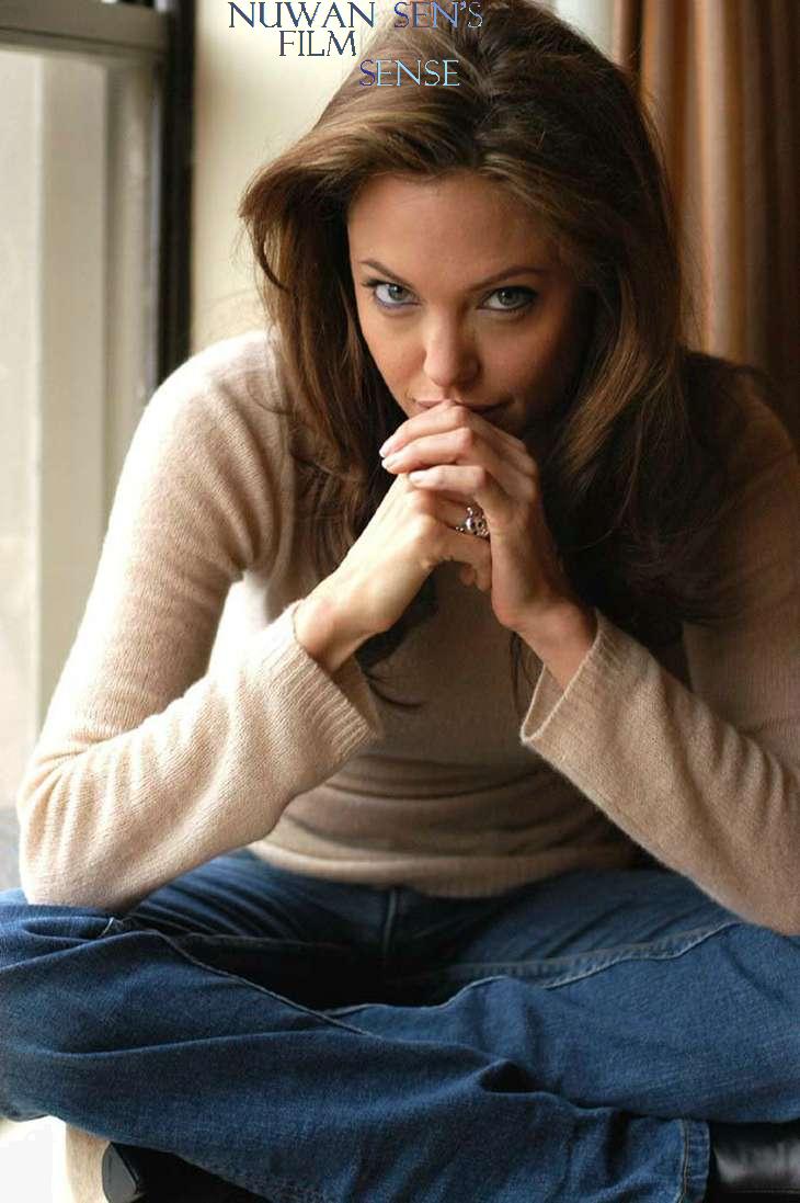 Turning 40: Jolie in Jeans